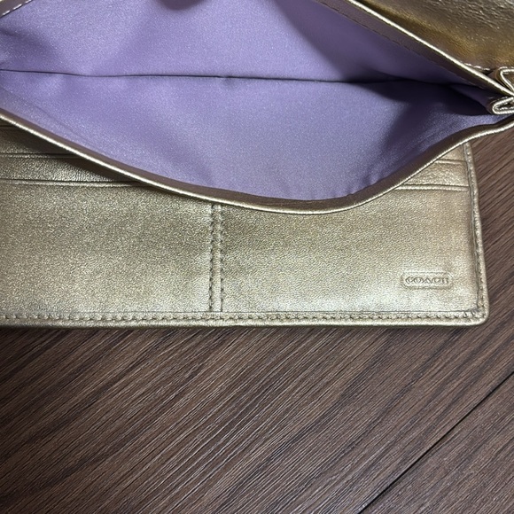 🔥🔥🔥 Coach Ashley Floral Iris Tri-Fold Wallet
Rare F44748🔥🔥🔥 - Picture 6 of 11